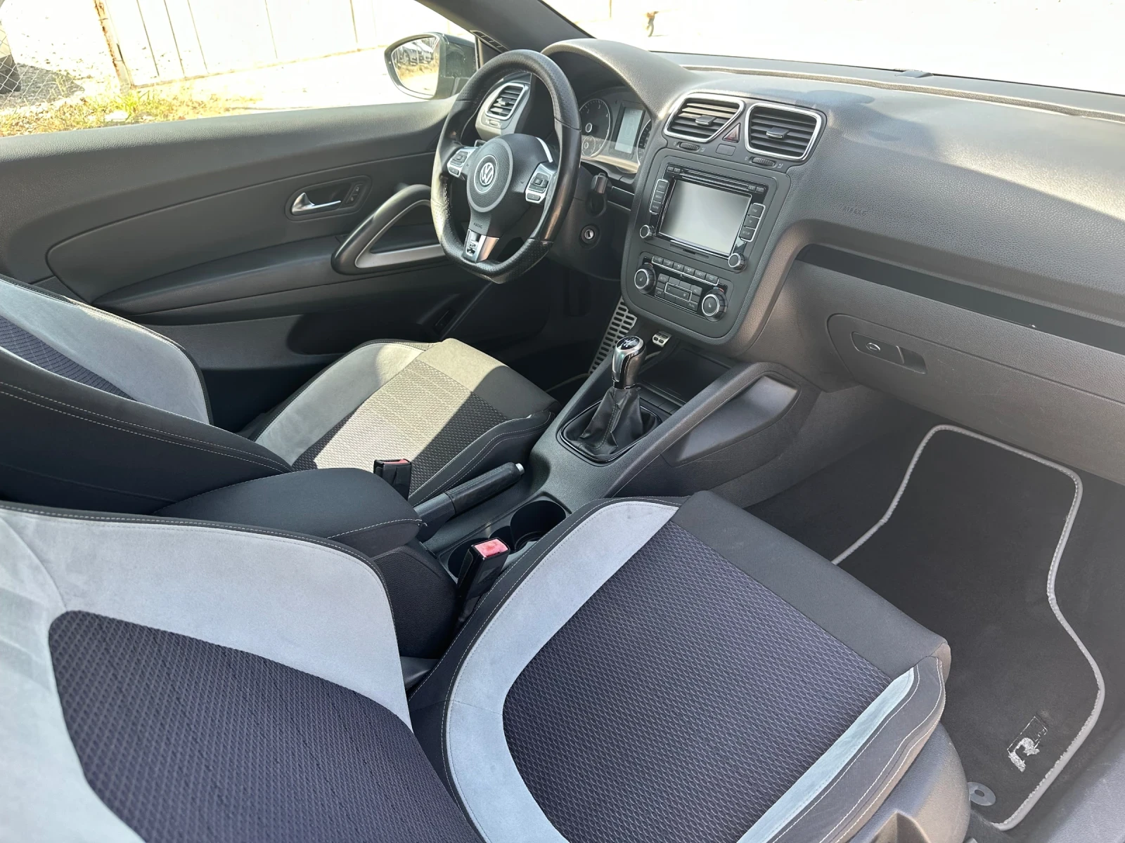 VW Scirocco 2.0TDi 170ks R-line - изображение 8