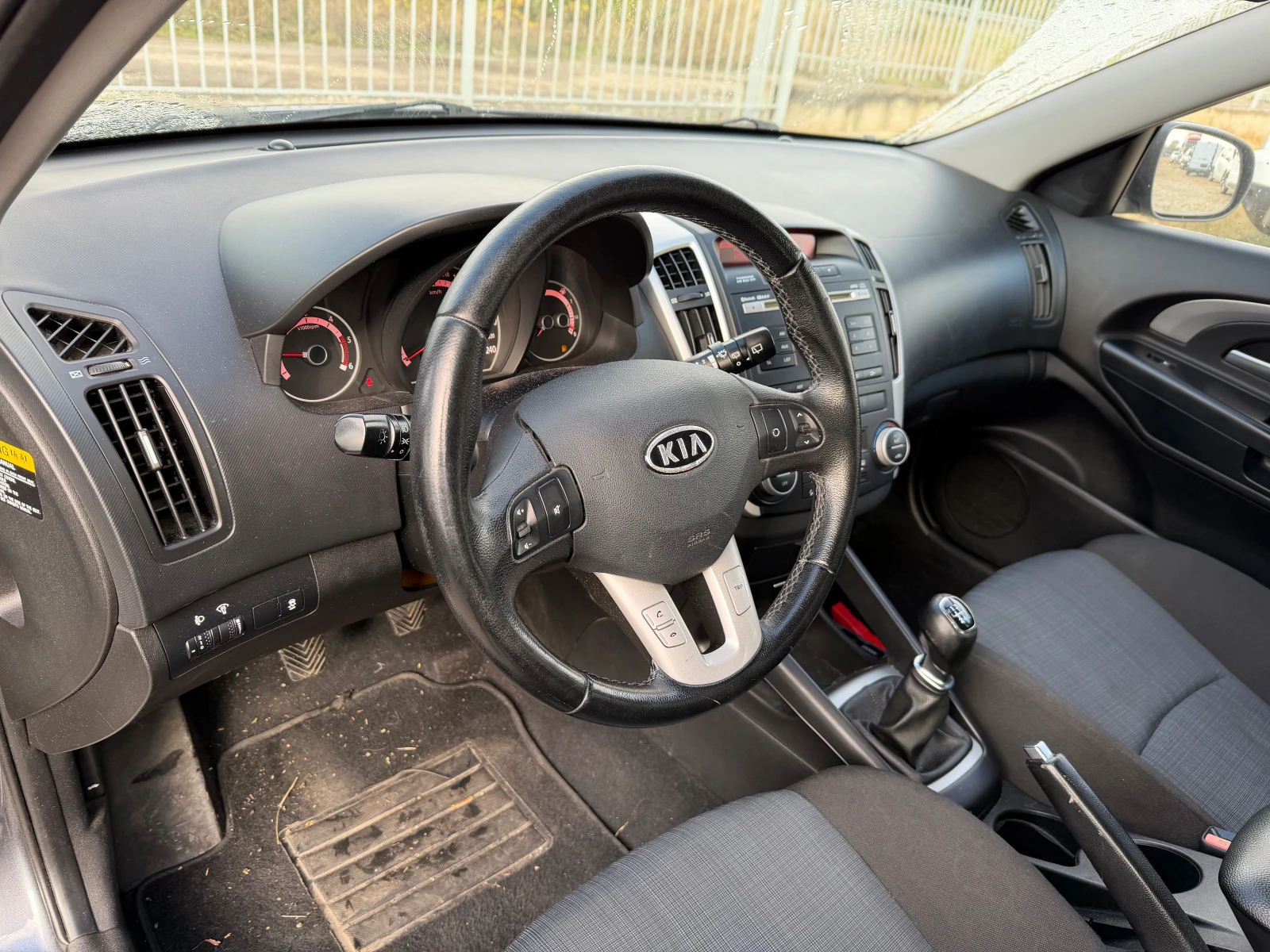 Kia Ceed 1.6 CRDI | Mobile.bg — изображение 10