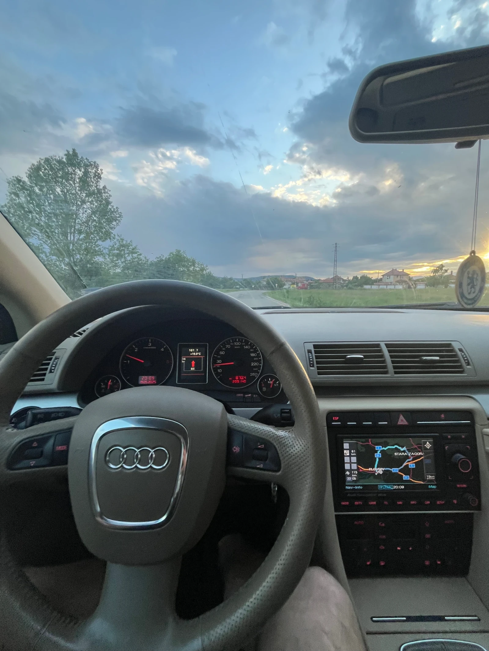 Audi A4, снимка 3 - Автомобили и джипове - 53905922