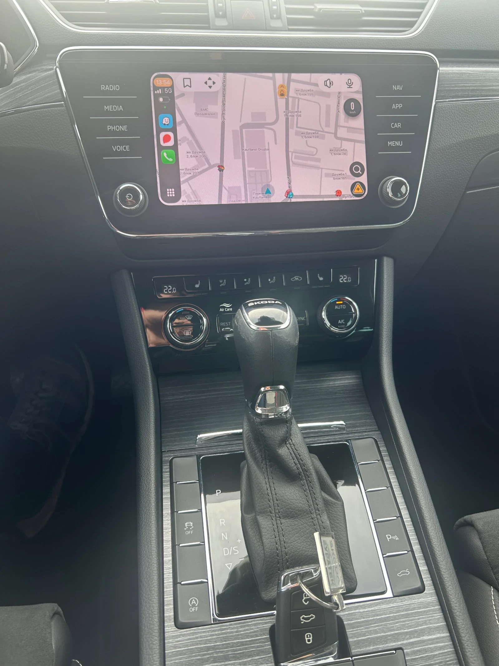 Skoda Superb 2.0 TSI, снимка 8 - Автомобили и джипове - 54141820