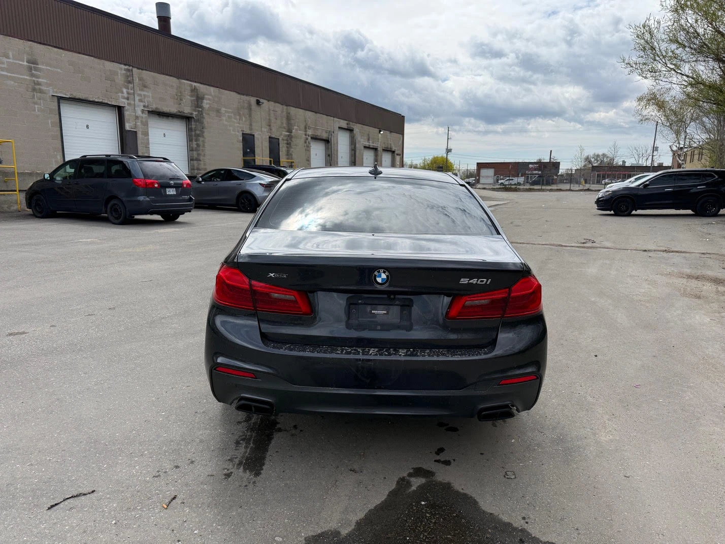 BMW 540 i xDrive/M-pack/H&k/360/ОБДУХВАНЕ, снимка 8 - Автомобили и джипове - 54465496