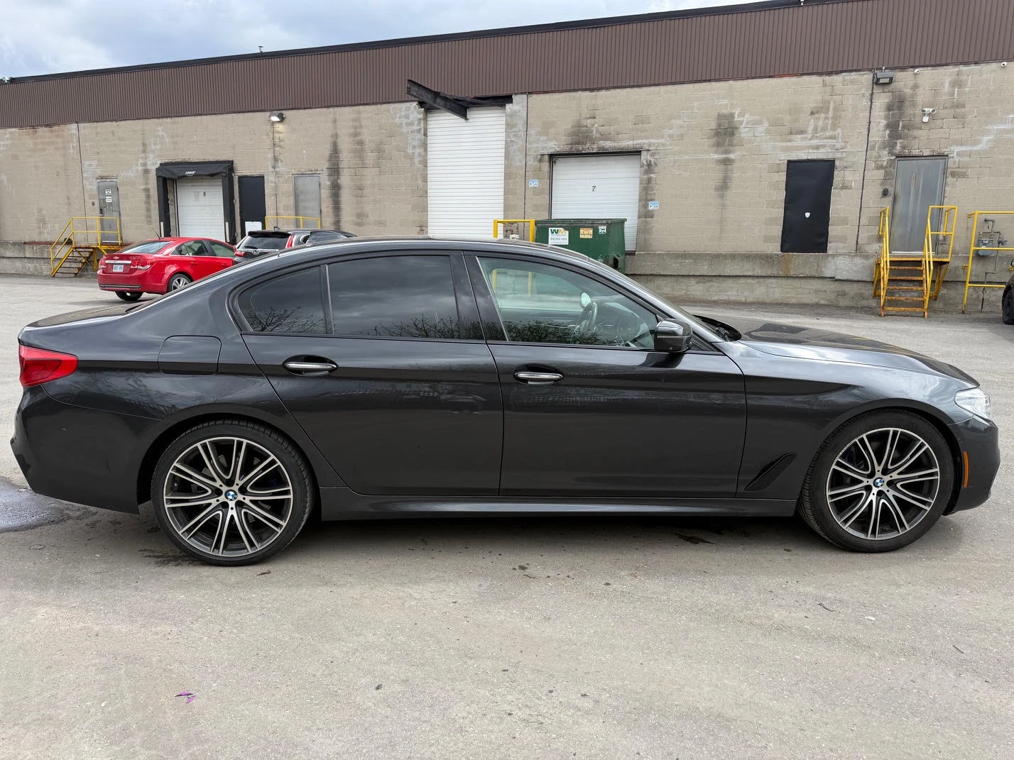 BMW 540 i xDrive/M-pack/H&k/360/ОБДУХВАНЕ, снимка 5 - Автомобили и джипове - 54465496