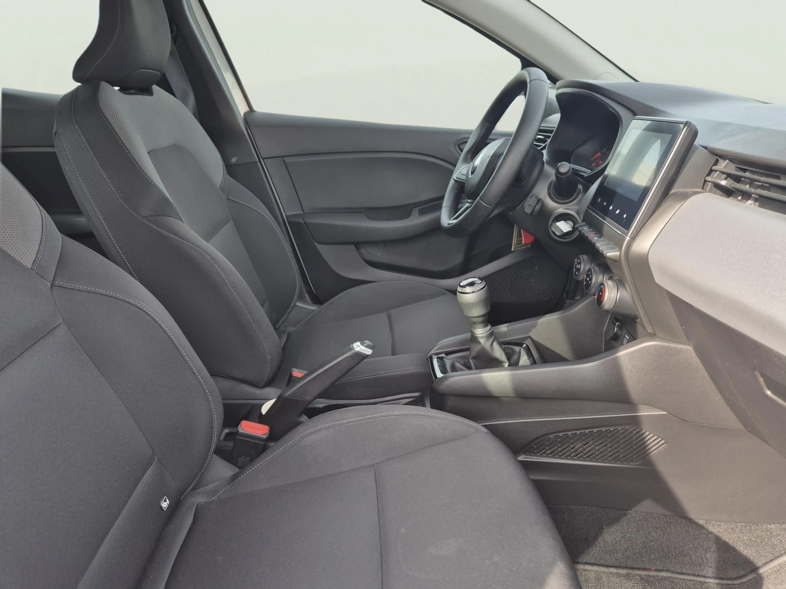 Renault Clio 1.0 SCE, снимка 10 - Автомобили и джипове - 54541176