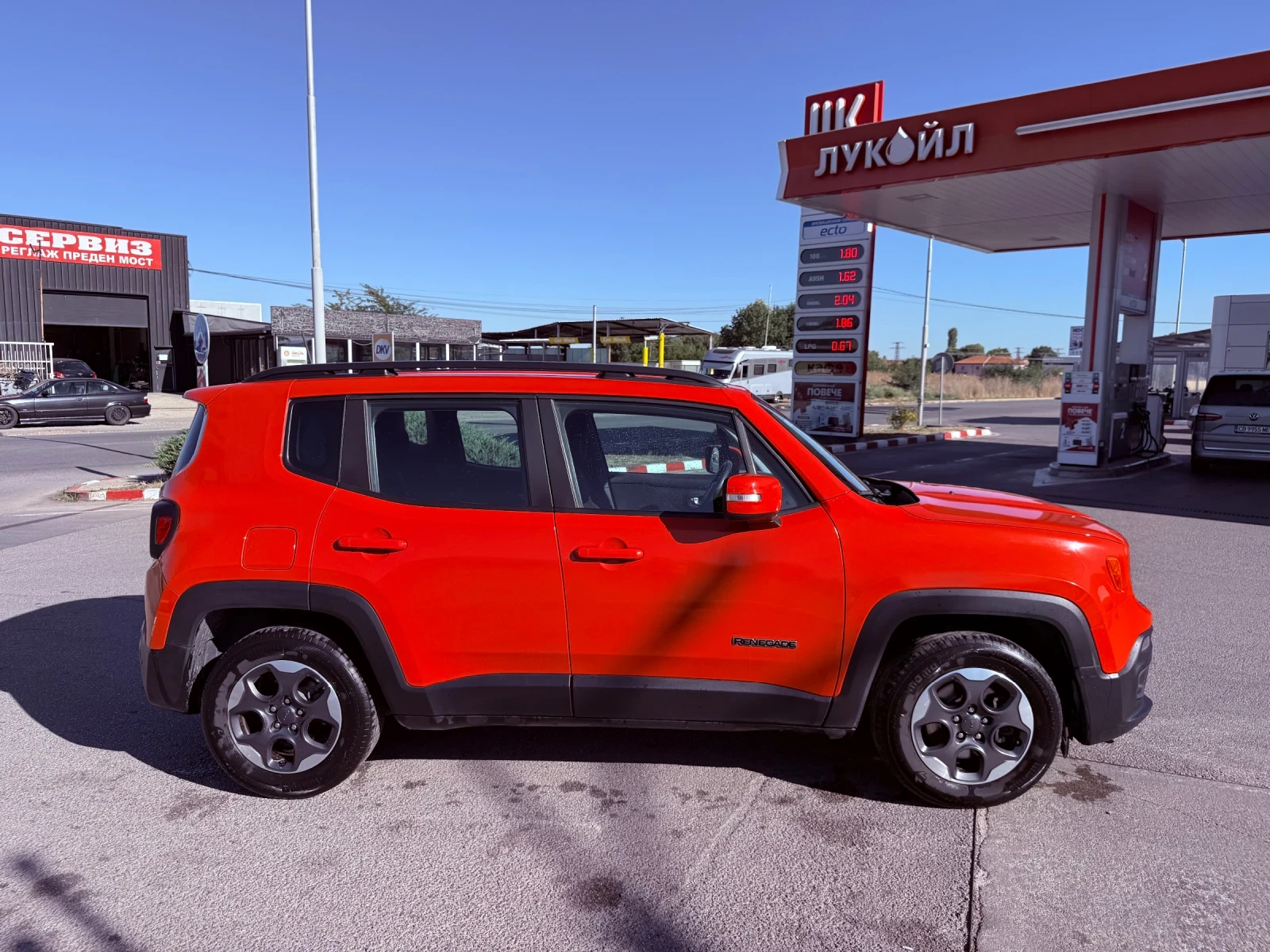 Jeep Renegade 1.4 T-JET фабрична газ LONGITUDE, снимка 4 - Автомобили и джипове - 54620884