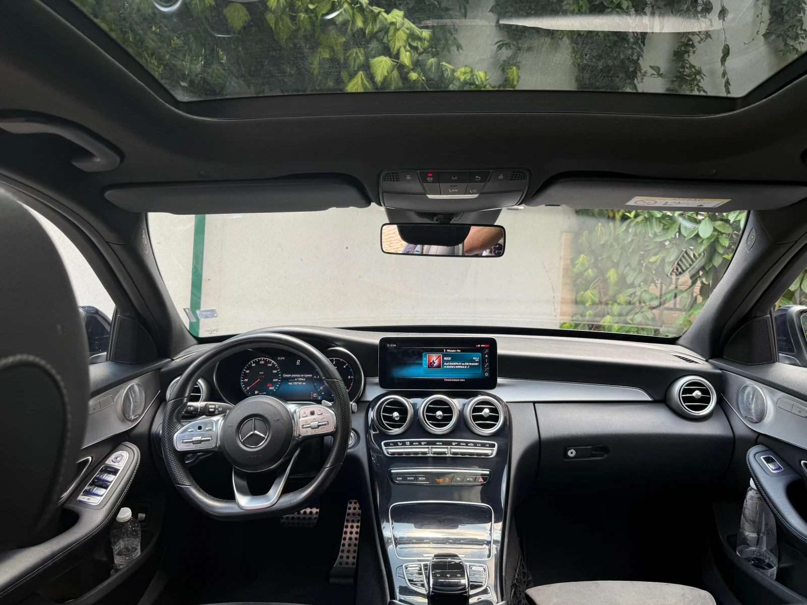Mercedes-Benz C 200 AMG/DIGITAL COCKPIT/PANORAMA/360, снимка 11 - Автомобили и джипове - 55068878