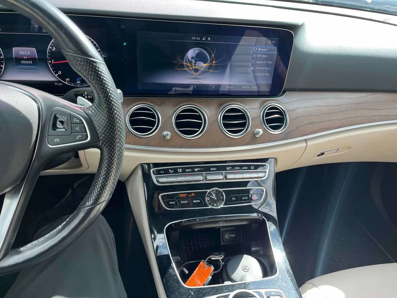 Mercedes-Benz E 400 * CARFAX * ЦЕНА ДО БГ, снимка 9 - Автомобили и джипове - 55243137
