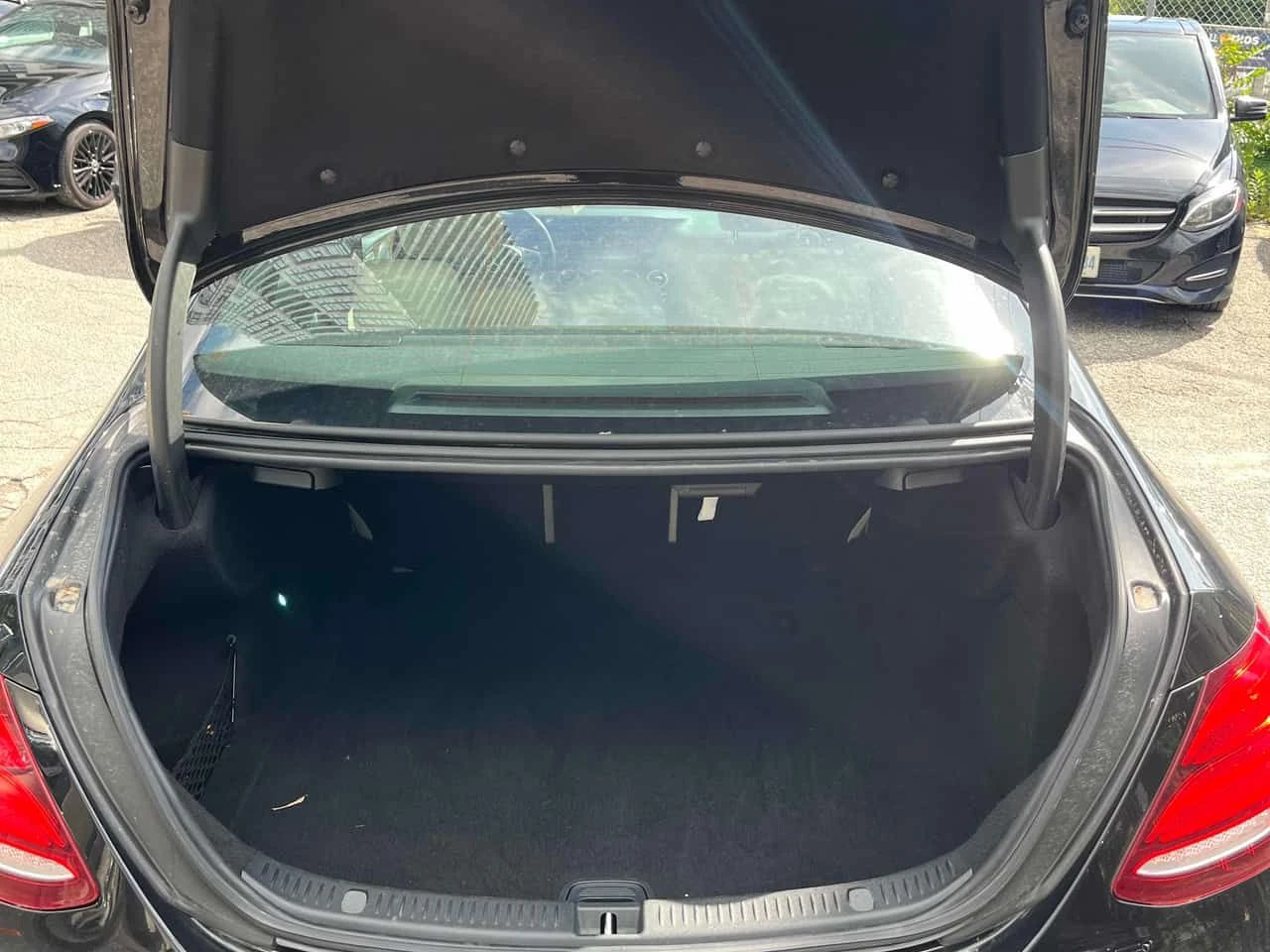 Mercedes-Benz E 400 * CARFAX * ЦЕНА ДО БГ, снимка 16 - Автомобили и джипове - 55243137