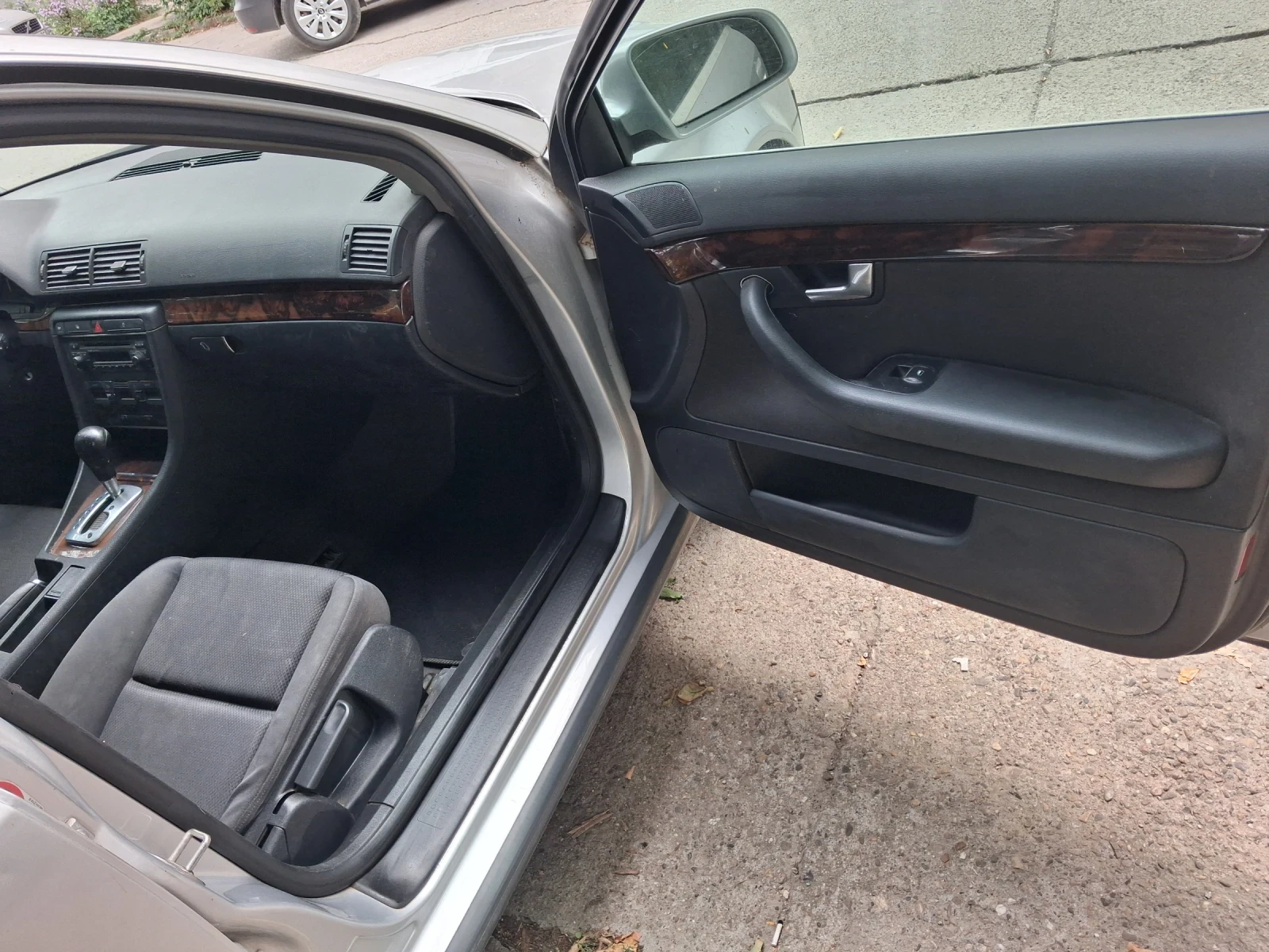 Audi A4 1.9TDI 131К.С-Автоматик, снимка 11 - Автомобили и джипове - 56189545