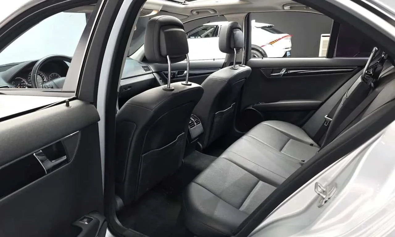 Mercedes-Benz C 200 * C200 CGI * ЦЕНА ДО БГ, снимка 12 - Автомобили и джипове - 56303305