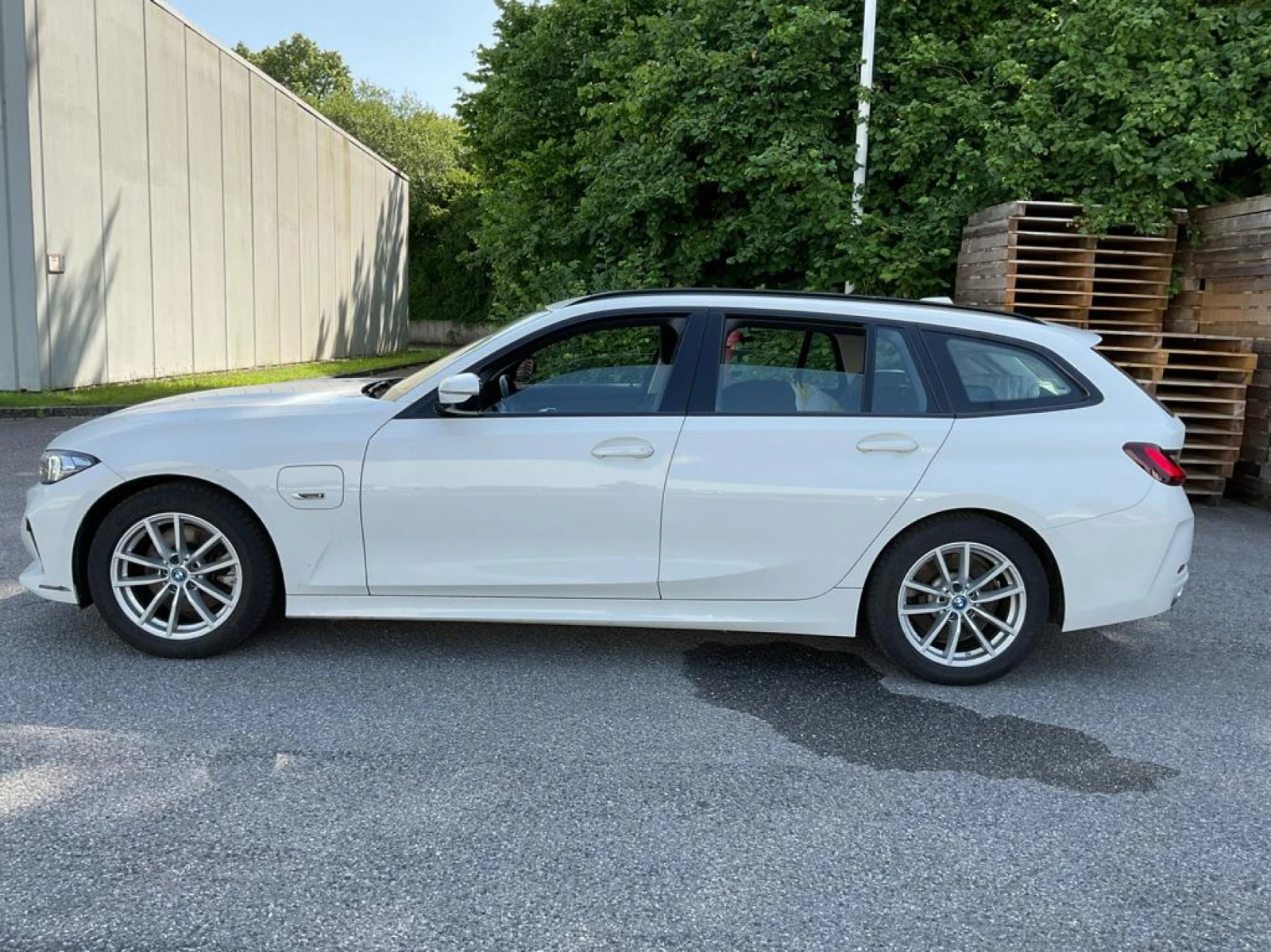 BMW 320 Plug-in Hybrid, снимка 6 - Автомобили и джипове - 56374951