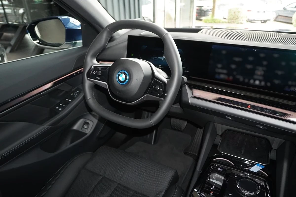 BMW i5 eDrive40/DRIVING PRO/360 CAM/HUD/VENT SEATS | Mobile.bg � ����������� 14