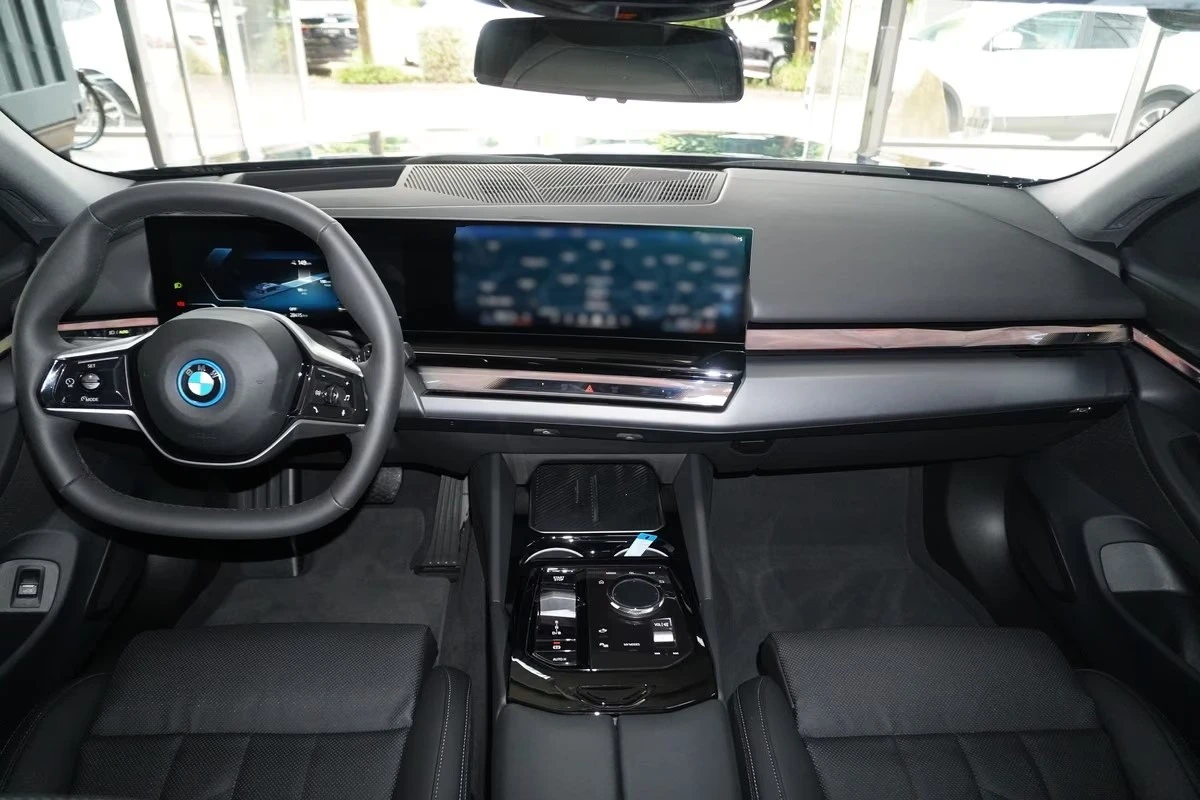 BMW i5 eDrive40/DRIVING PRO/360 CAM/HUD/VENT SEATS | Mobile.bg � ����������� 10