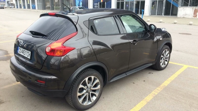 Nissan Juke, снимка 11 - Автомобили и джипове - 47372352