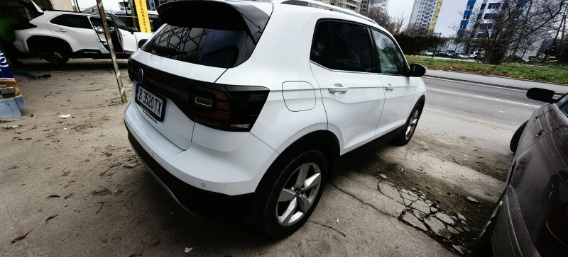 VW T-Cross 1.0, снимка 3 - Автомобили и джипове - 48237724