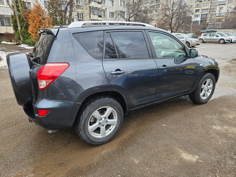 Toyota Rav4, снимка 6 - Автомобили и джипове - 49272420