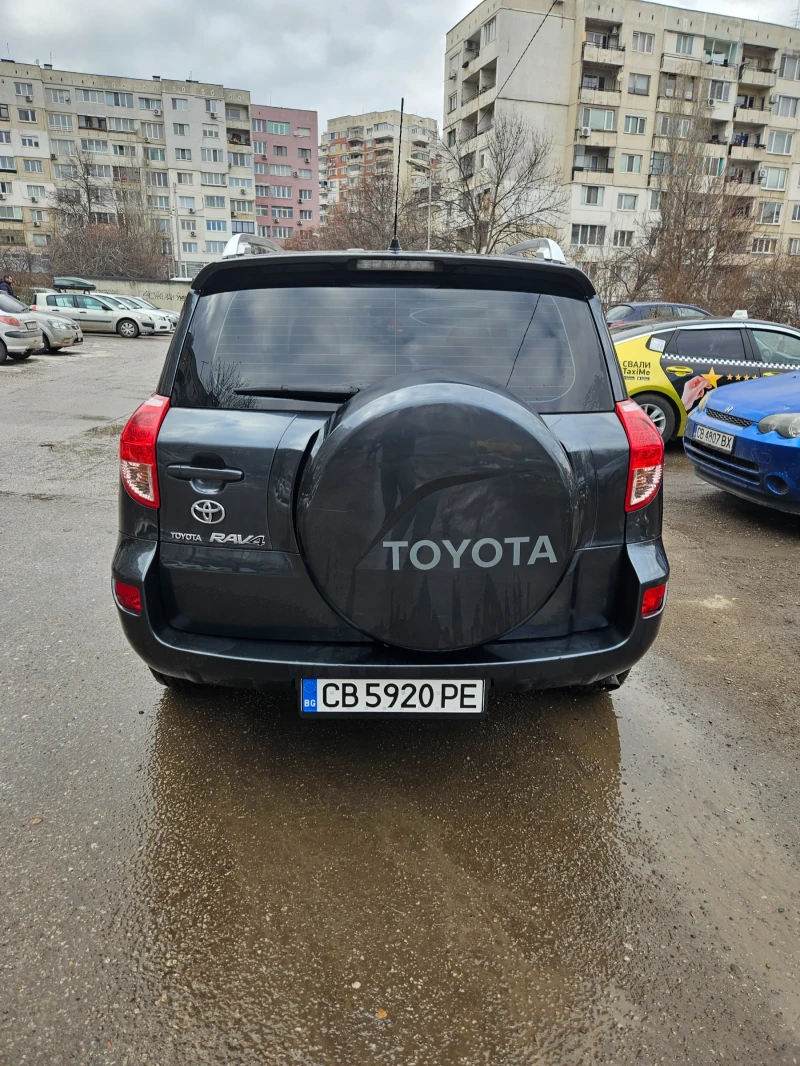 Toyota Rav4, снимка 4 - Автомобили и джипове - 49272420