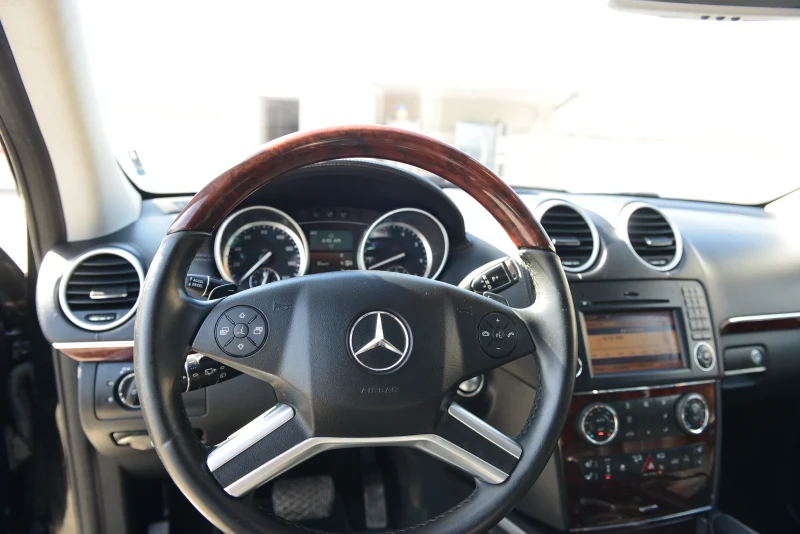Mercedes-Benz GL 500, снимка 10 - Автомобили и джипове - 52415045