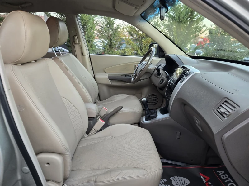 Hyundai Tucson 2.0i-141кс= ГАЗ= 4Х4= НАВИ= ОБСЛУЖЕН= КЛИМАТРОНИК, снимка 15 - Автомобили и джипове - 52850575