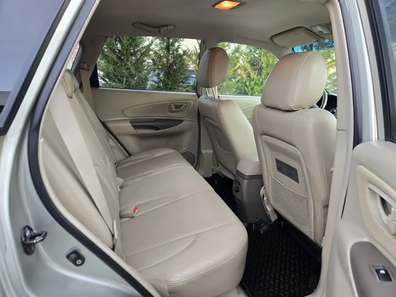 Hyundai Tucson 2.0i-141кс= ГАЗ= 4Х4= НАВИ= ОБСЛУЖЕН= КЛИМАТРОНИК, снимка 14 - Автомобили и джипове - 52850575