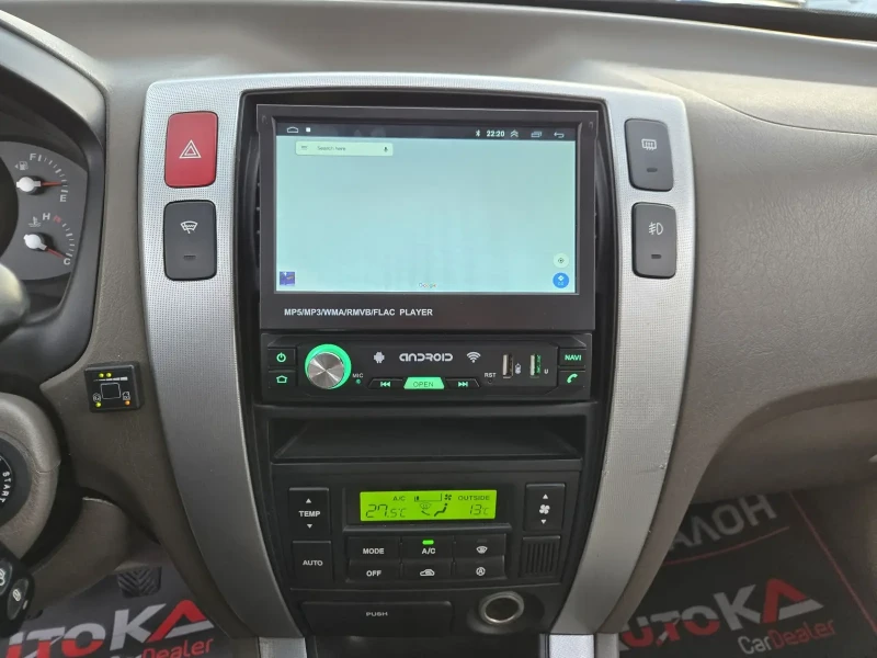 Hyundai Tucson 2.0i-141кс= ГАЗ= 4Х4= НАВИ= ОБСЛУЖЕН= КЛИМАТРОНИК, снимка 16 - Автомобили и джипове - 52850575