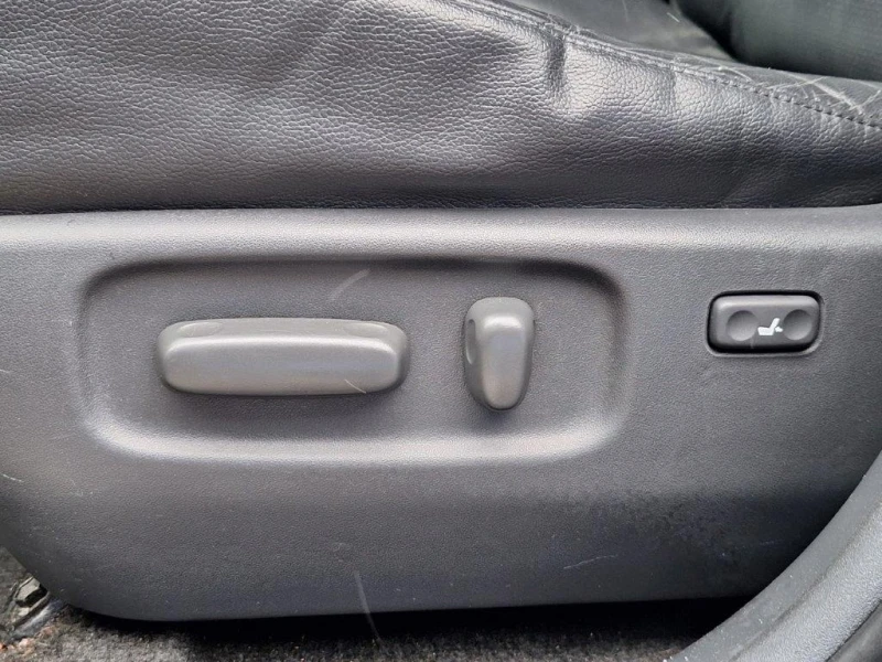 Toyota Rav4 2.2 D-CAT,  6 А/Т , снимка 16 - Автомобили и джипове - 53425344