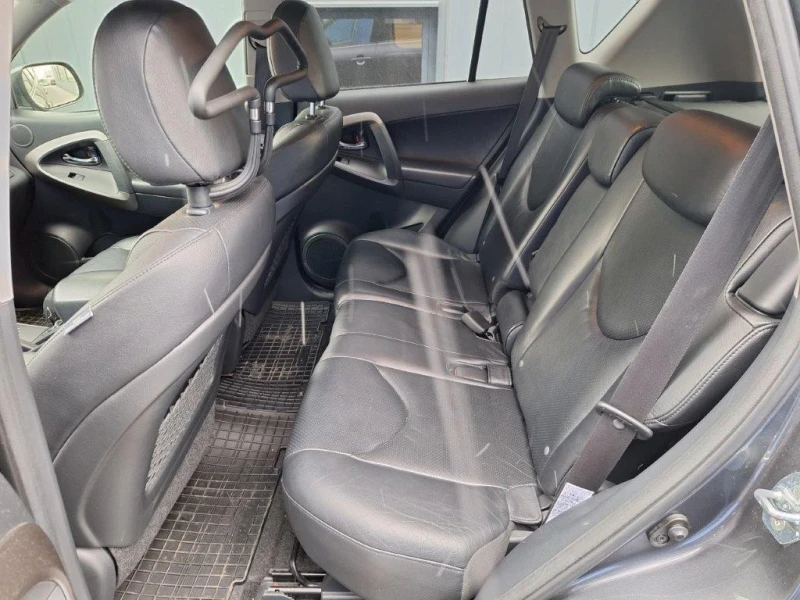 Toyota Rav4 2.2 D-CAT,  6 А/Т , снимка 9 - Автомобили и джипове - 53425344