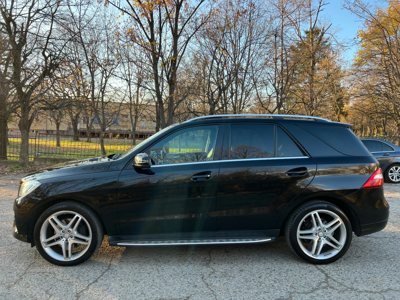 Mercedes-Benz ML 350 AMG/DISTRONIK/EDITION1/DESIGNO/MEMORY - изображение 7