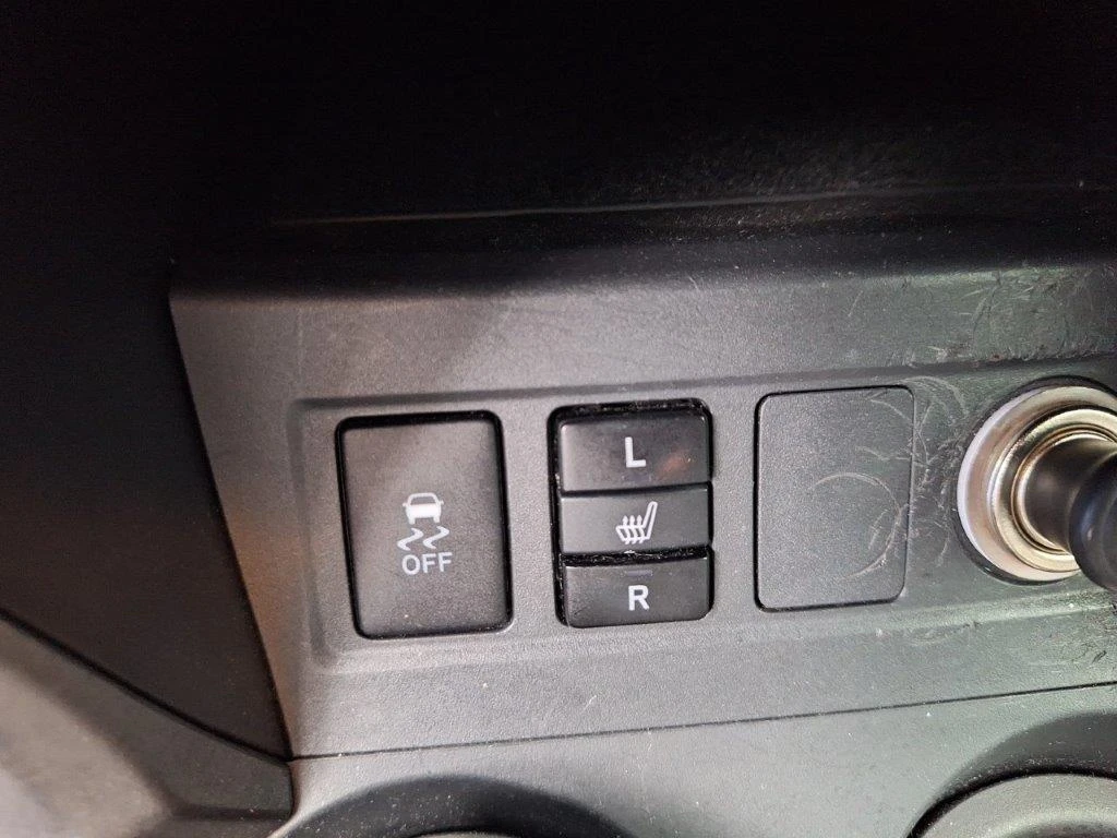 Toyota Rav4 2.2 D-CAT,  6 �/�  | Mobile.bg � ����������� 15