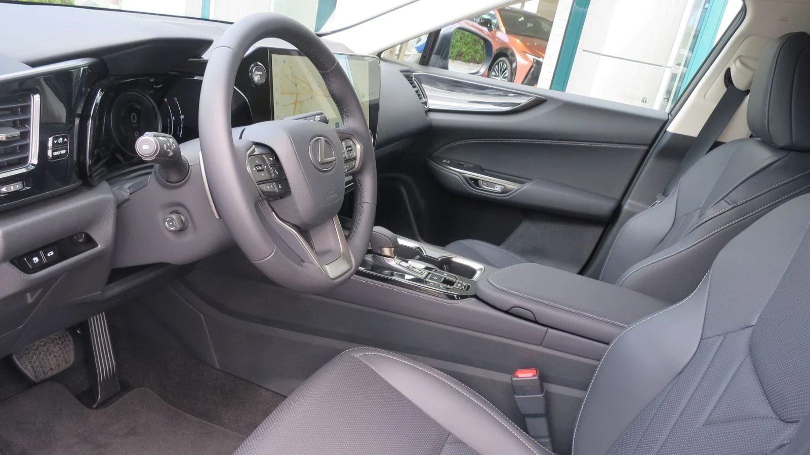 Lexus NX 350h, снимка 13 - Автомобили и джипове - 53690685