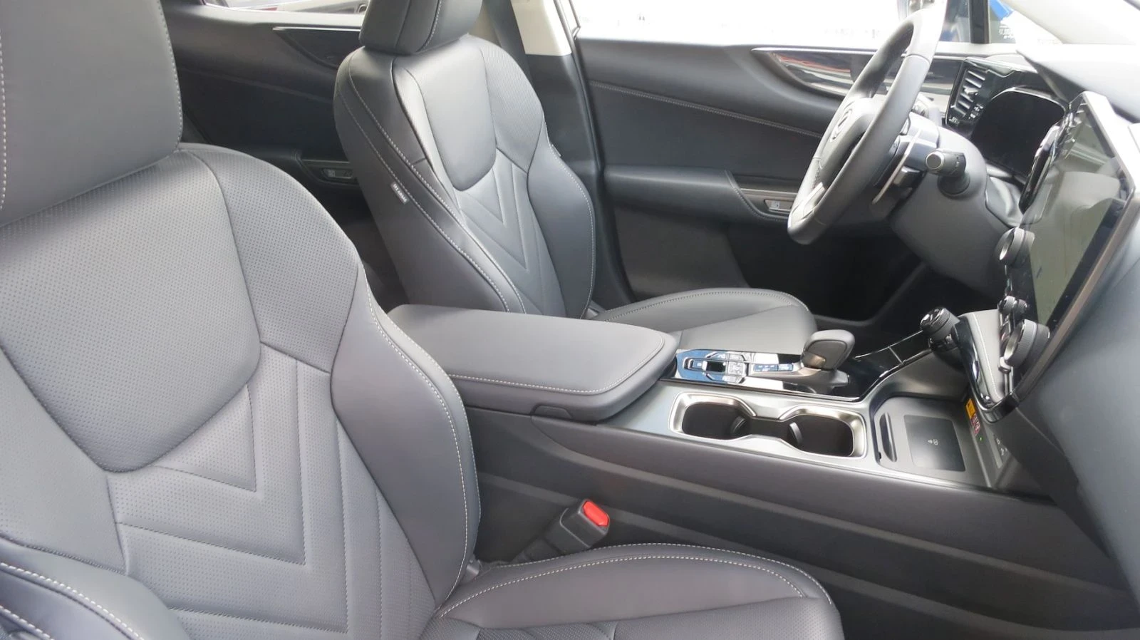 Lexus NX 350h, снимка 15 - Автомобили и джипове - 53690685