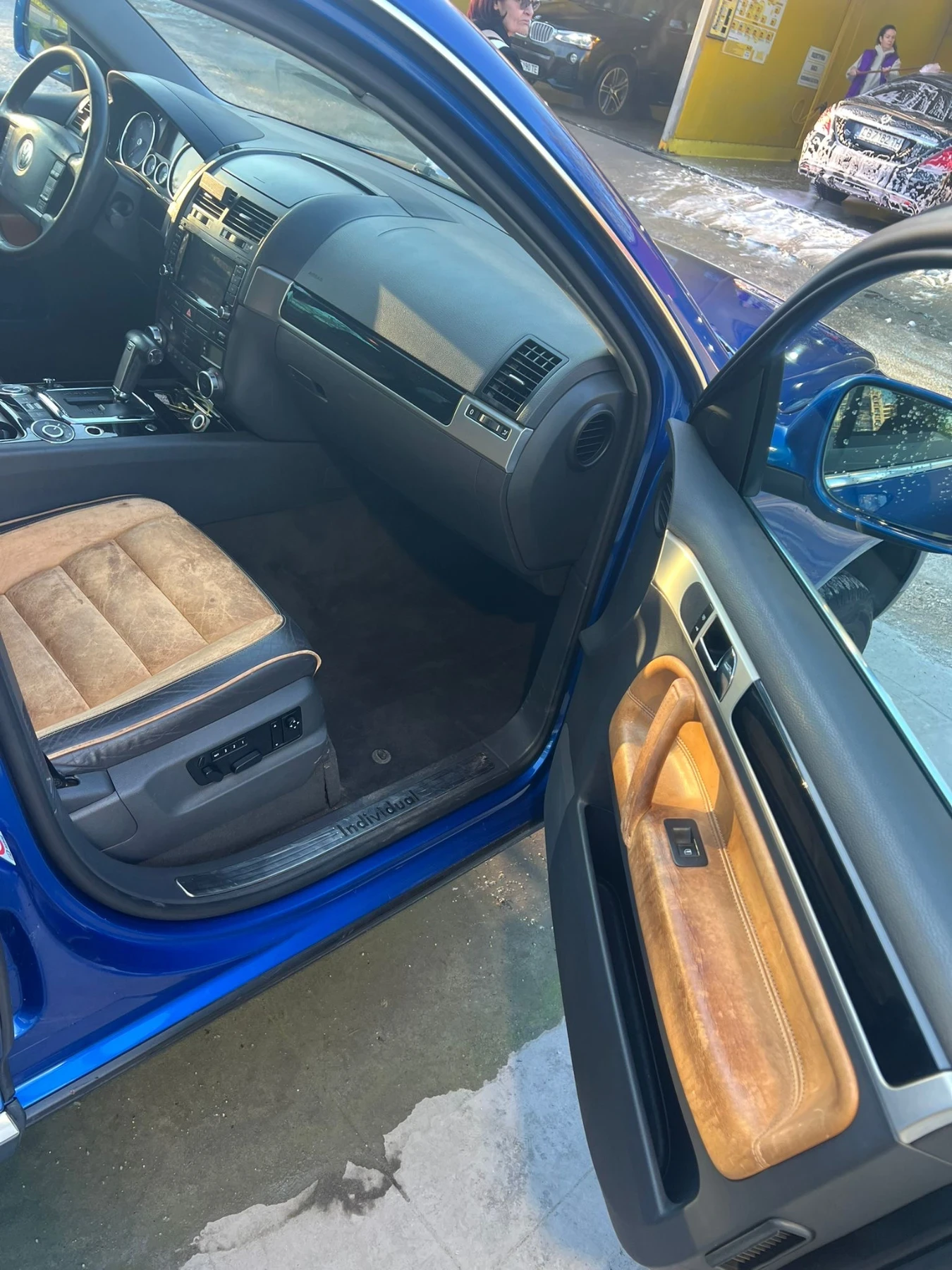 VW Touareg, снимка 7 - Автомобили и джипове - 54440716