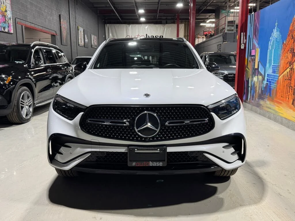 Mercedes-Benz GLC 300 * 4MATIC * PANO * Автокредит * (Цена до България)