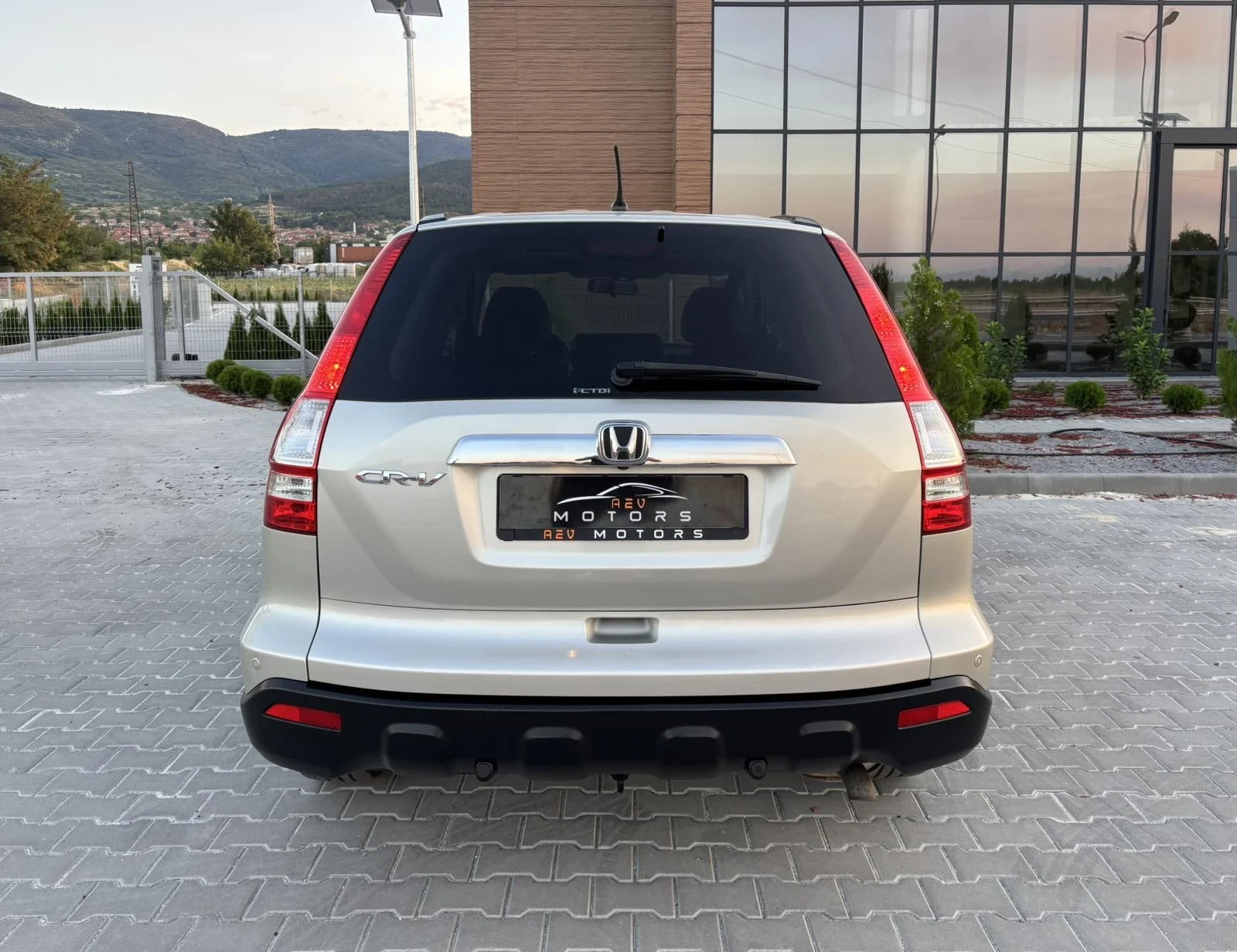 Honda Cr-v 2.2i-CDTi/140кс/4Х4/EXECUTiV/Кожа/Нави/Панорама/, снимка 6 - Автомобили и джипове - 55559353