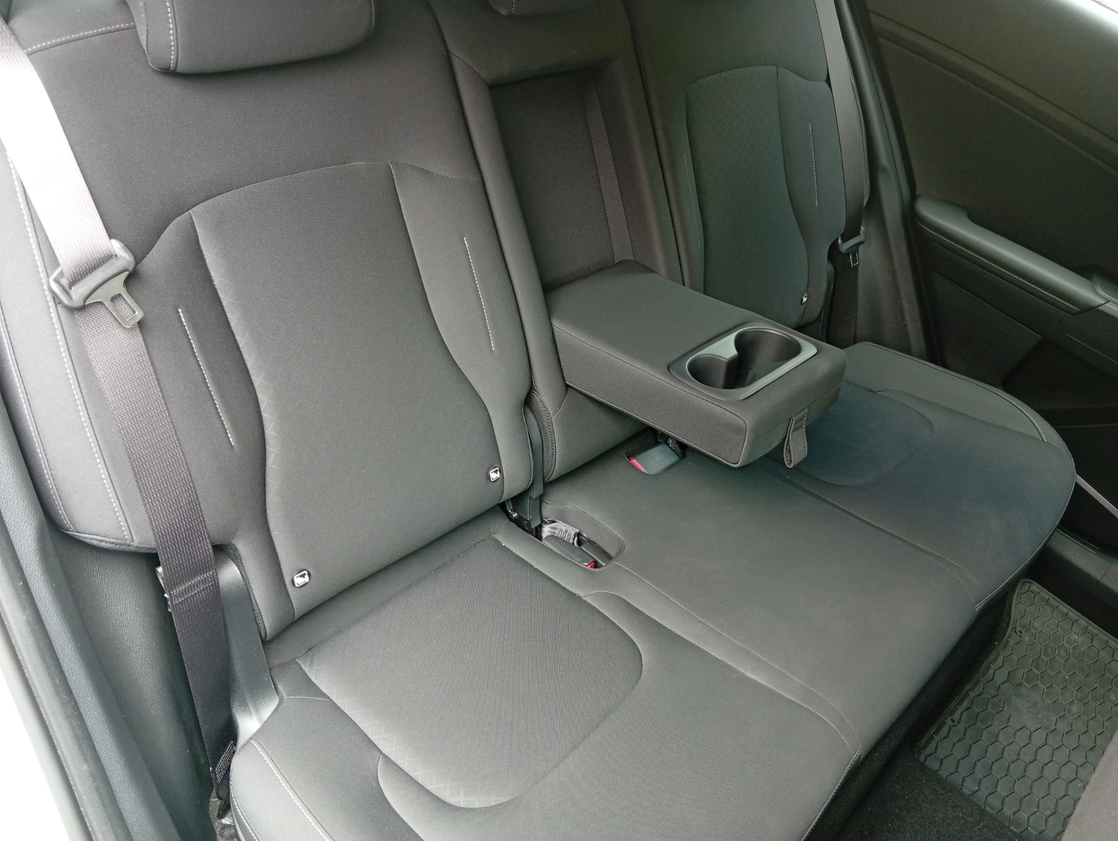 Kia Sportage, снимка 8 - Автомобили и джипове - 56267432