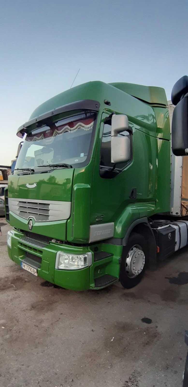 Renault Premium Влекач, снимка 1 - Камиони - 48848873