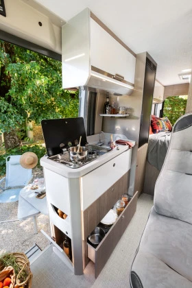 Кемпер Challenger V210 Road Edition VIP, снимка 6