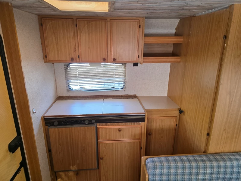 Каравана Adria TEC, снимка 14 - Каравани и кемпери - 52467616