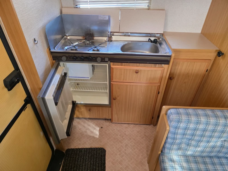 Каравана Adria TEC, снимка 13 - Каравани и кемпери - 52467616