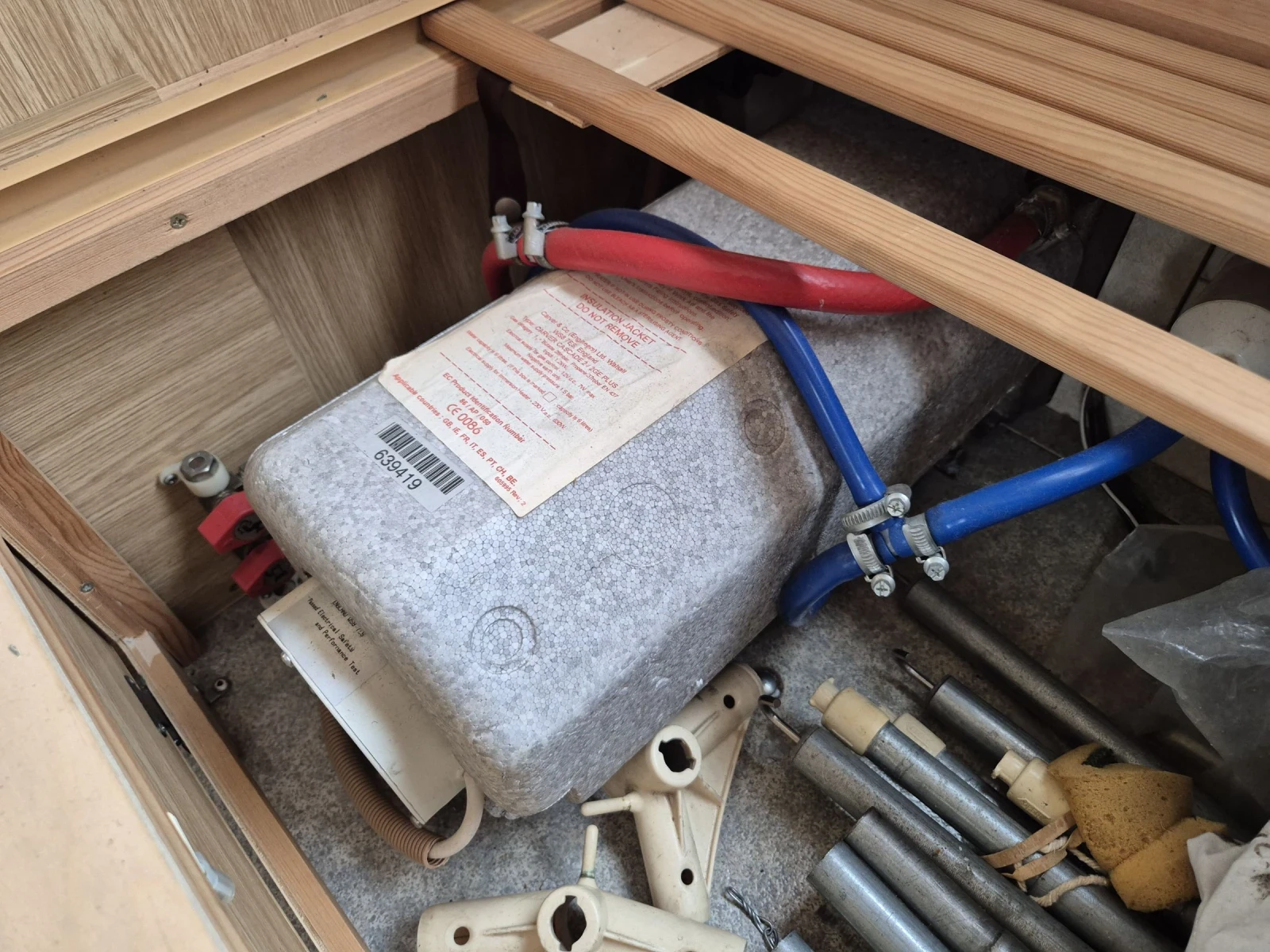 Каравана Eldis WC БАНЯ ФОРСЕЛТ БОЙЛЕР МУВЪР , снимка 15 - Каравани и кемпери - 54065527