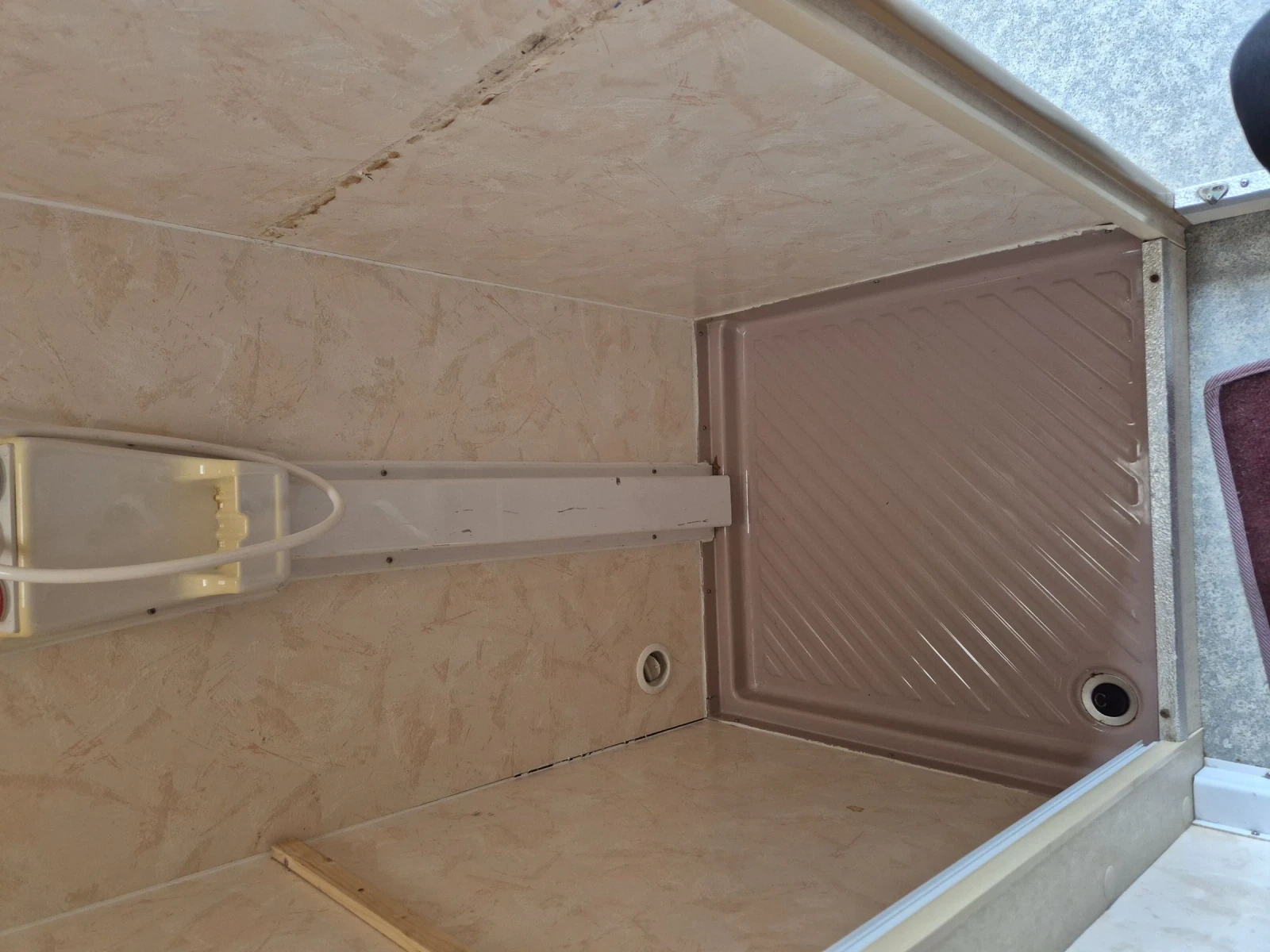 Каравана Eldis WC БАНЯ ФОРСЕЛТ БОЙЛЕР МУВЪР , снимка 12 - Каравани и кемпери - 54065527