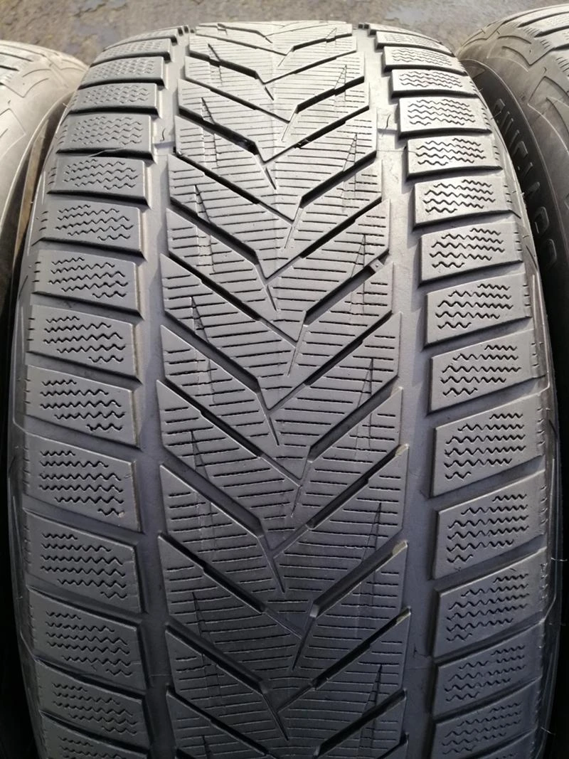 Гуми Зимни 275/40R20, снимка 4 - Гуми и джанти - 34896903