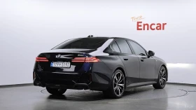BMW 530 i - M PKG - ACC - HUD - ОБДУХ - ПОДГРЕВИ - 360, снимка 2