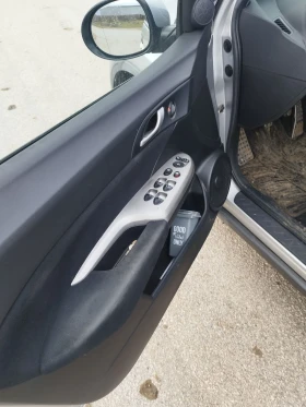 Honda Civic 1.4 бензин - 2650 € / 5182.95 лв. - 87517930 8