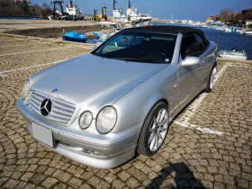 Mercedes-Benz CLK 320 
