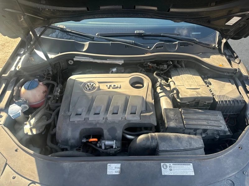 VW Passat, снимка 5 - Автомобили и джипове - 48562039