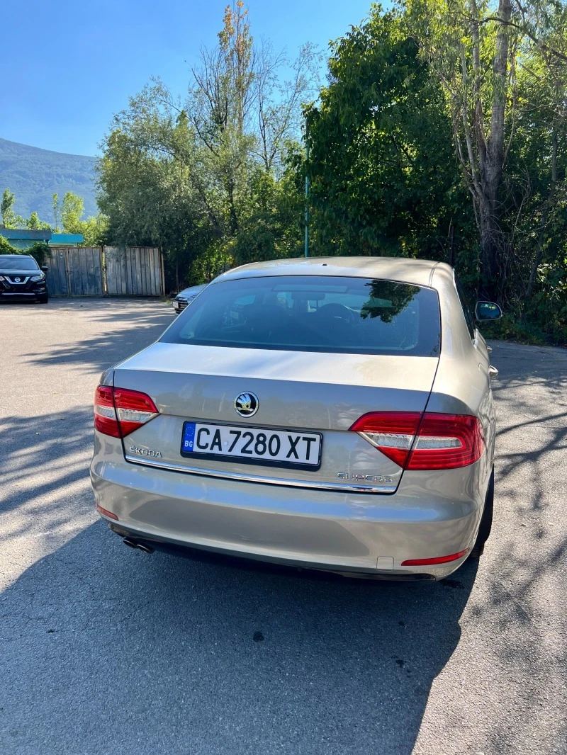 Skoda Superb, снимка 4 - Автомобили и джипове - 46590421