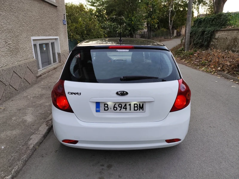 Kia Ceed 1.4 газ.инж, снимка 2 - Автомобили и джипове - 47579665