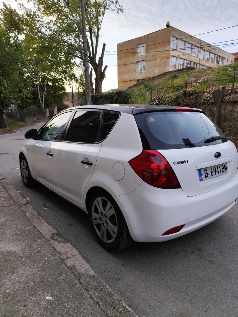 Kia Ceed 1.4 газ.инж, снимка 7 - Автомобили и джипове - 47579665