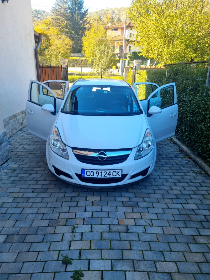 Opel Corsa, снимка 1 - Автомобили и джипове - 47737898