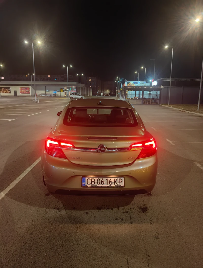 Opel Insignia, снимка 2 - Автомобили и джипове - 49589835